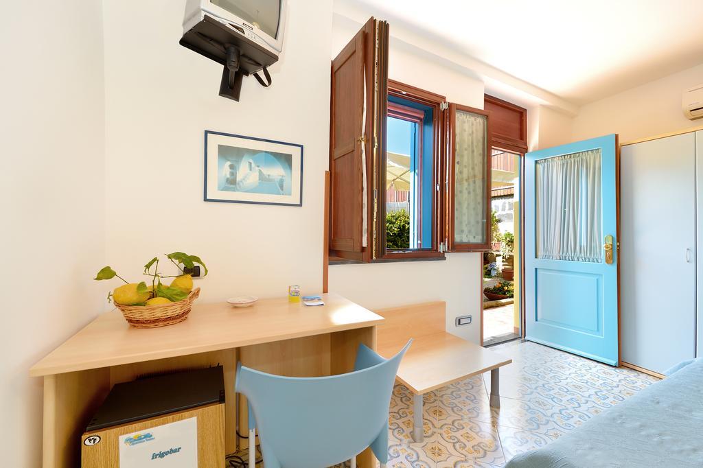 La Capannina Bed & Breakfast Redang Island Oda fotoğraf